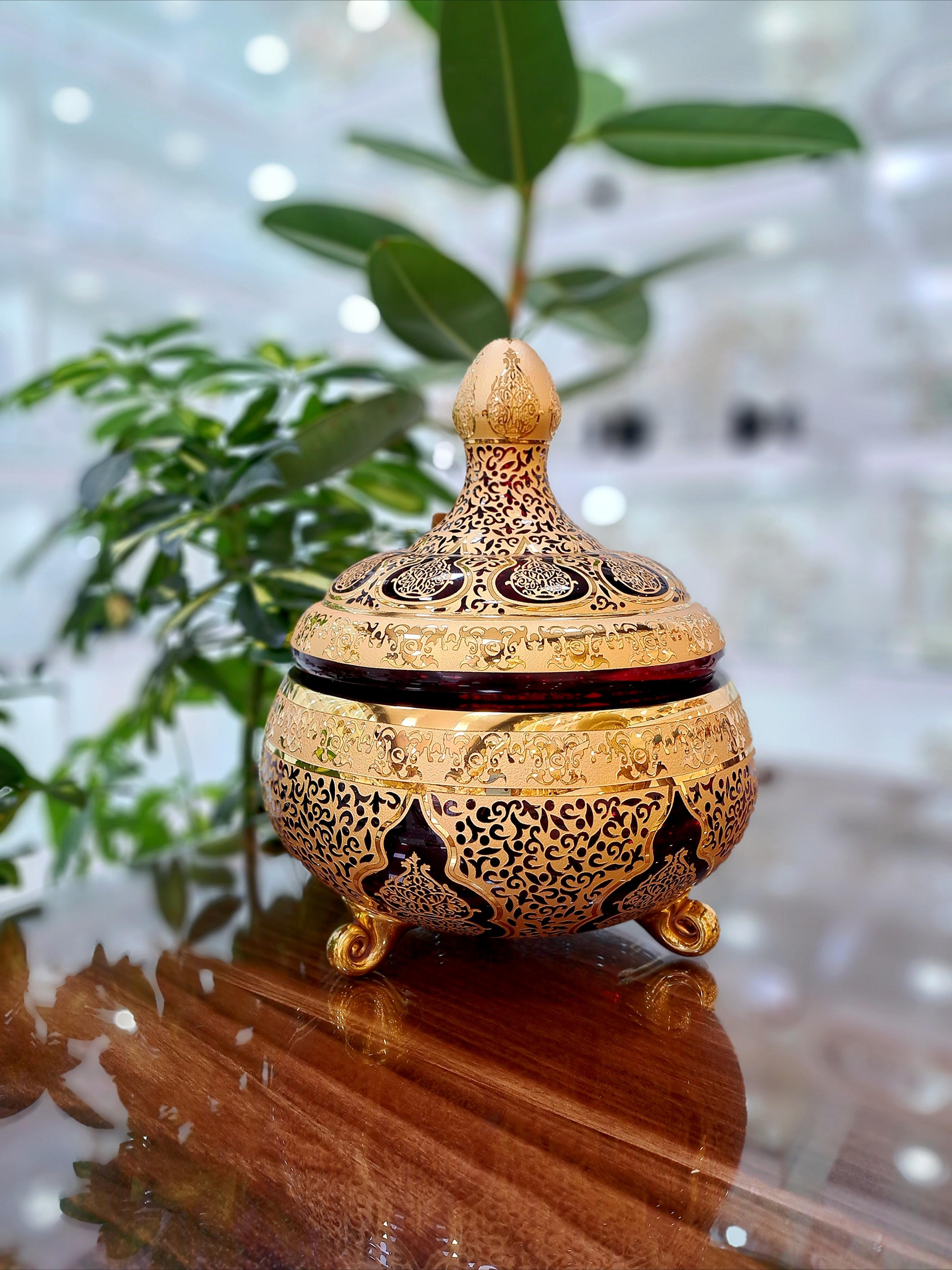 شکلات خوری سه پایه قرمز پیتر کریستال