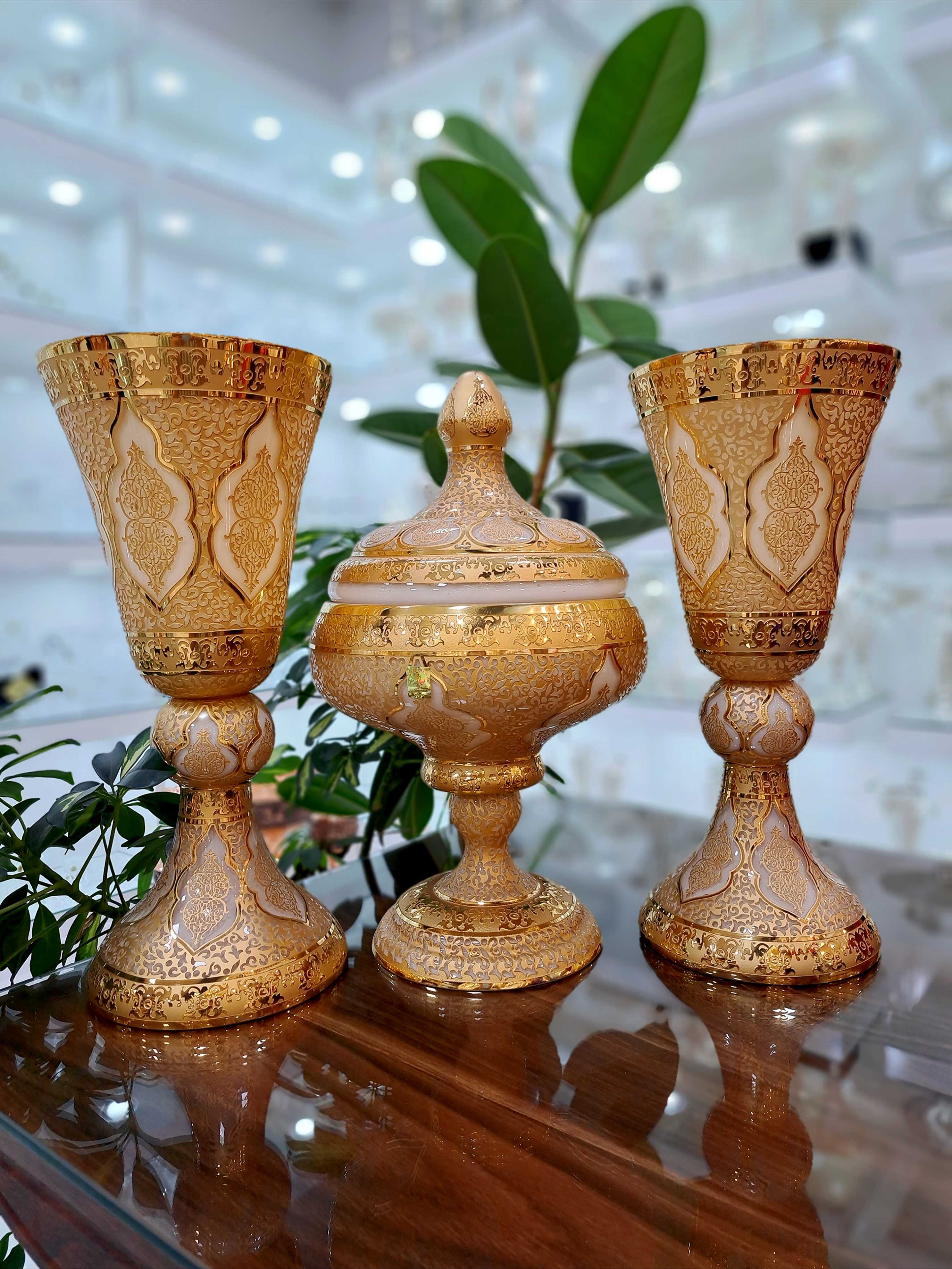 ست سه تیکه گلدان و شکلات خوری کریستال طلاکوب با طلاکاری اصل هلند 