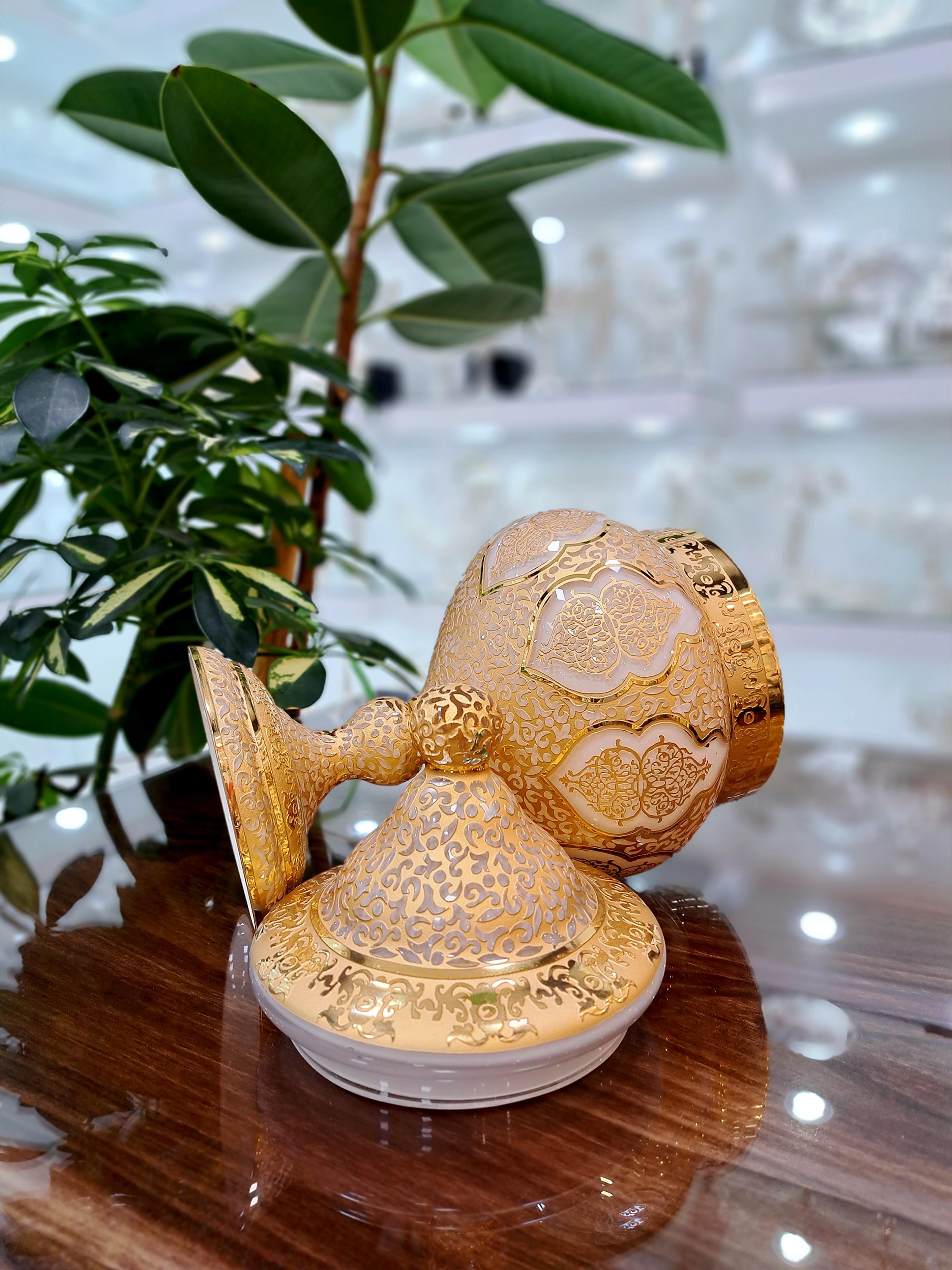 خرید شکلات خوری رنگ کرم طرح کاستل