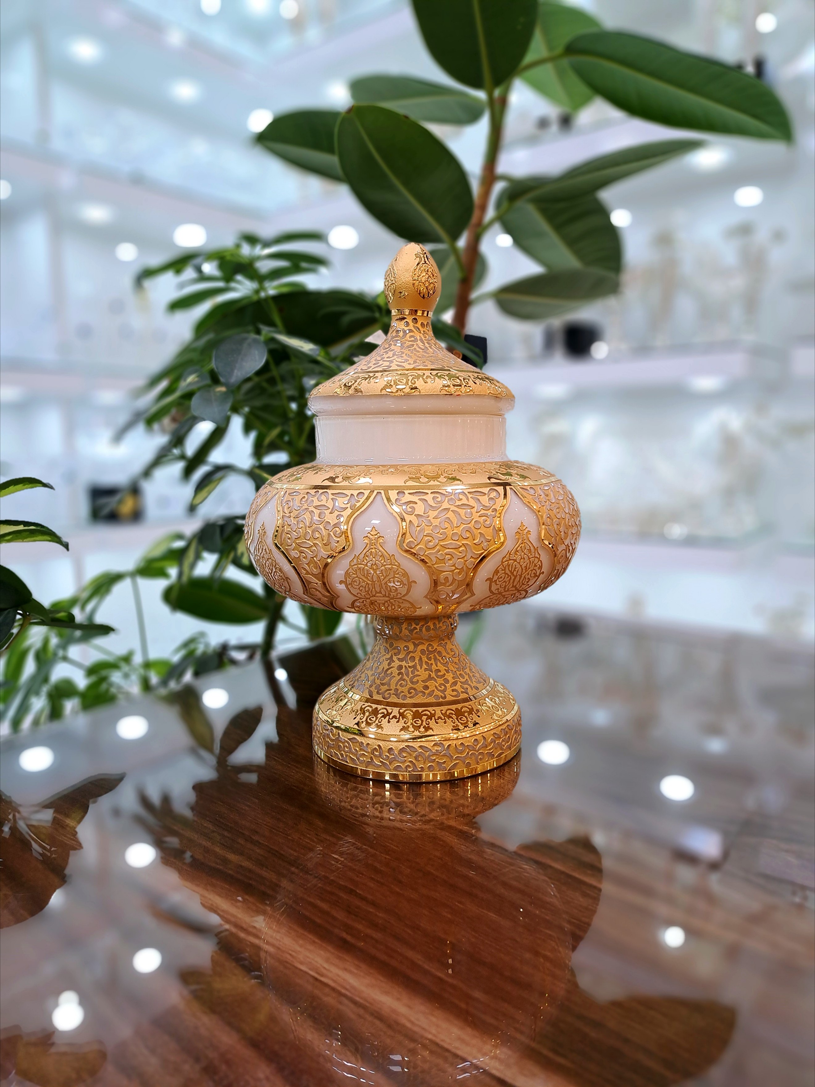 شکلات خوری کریستال طلاکوب