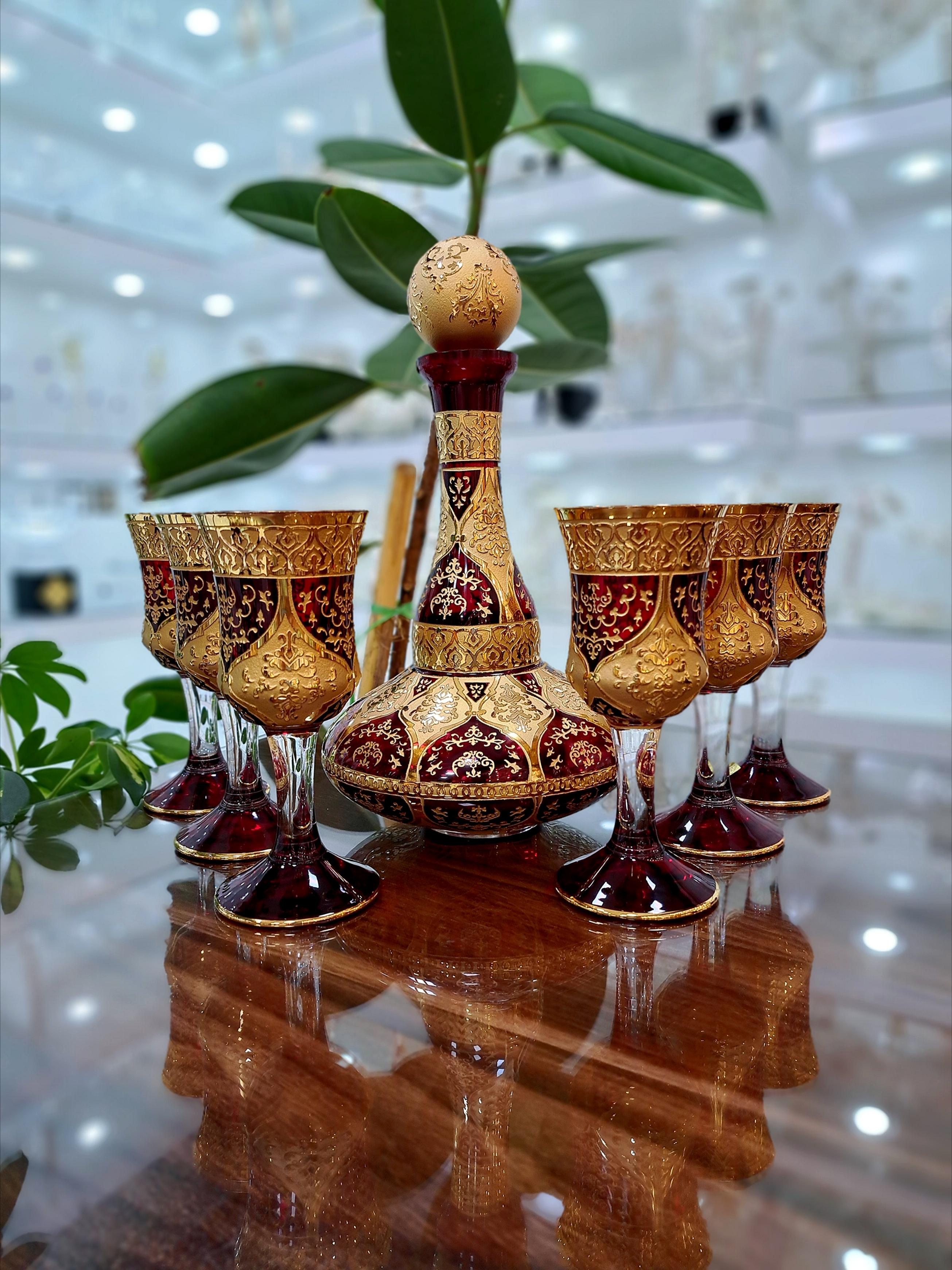 ست تنگ و گیلاس کریستال طلاکوب طرح ونوس