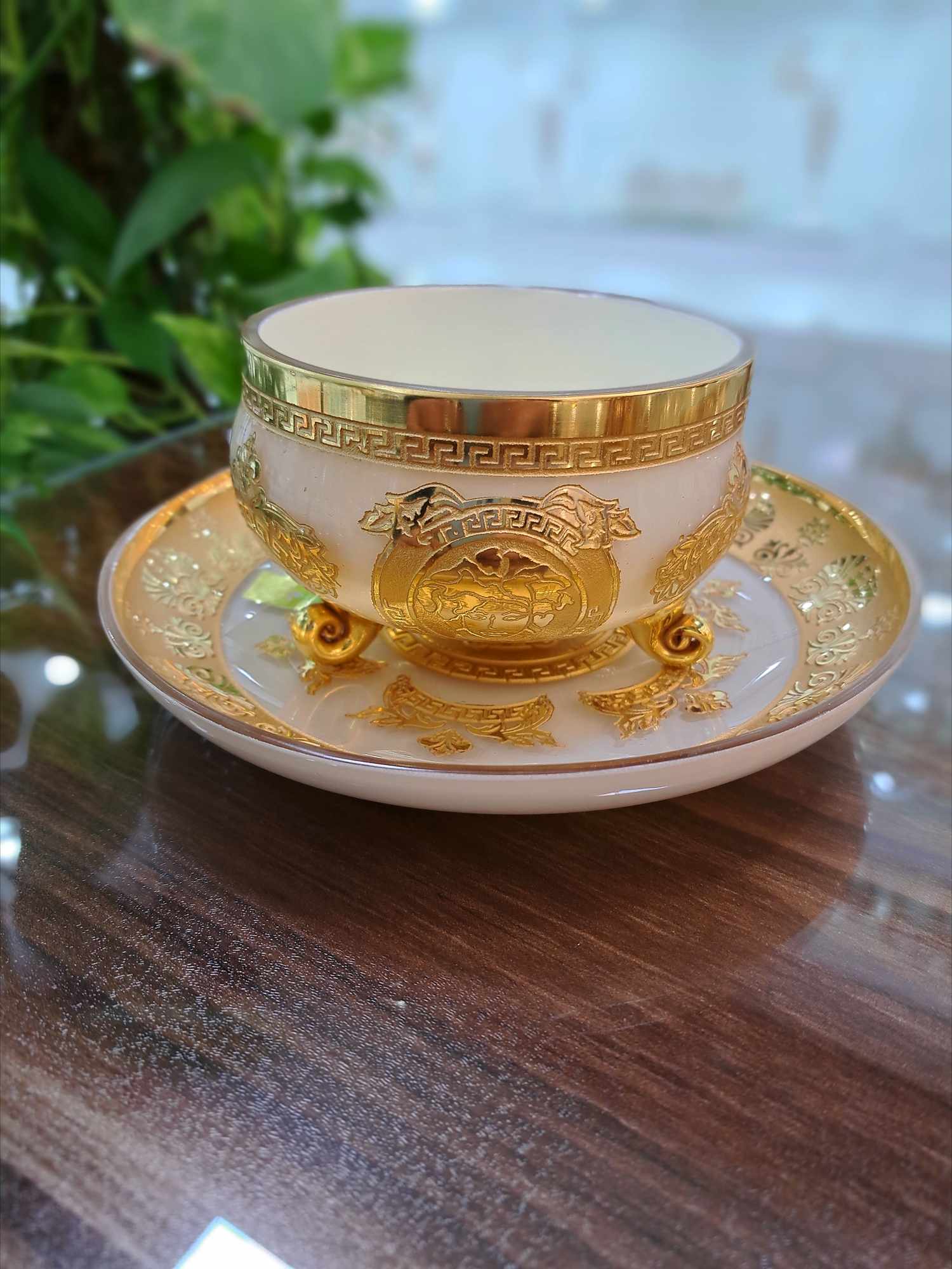 ست پیاله و پیش دستی کریستال طلاکوب ورساچه