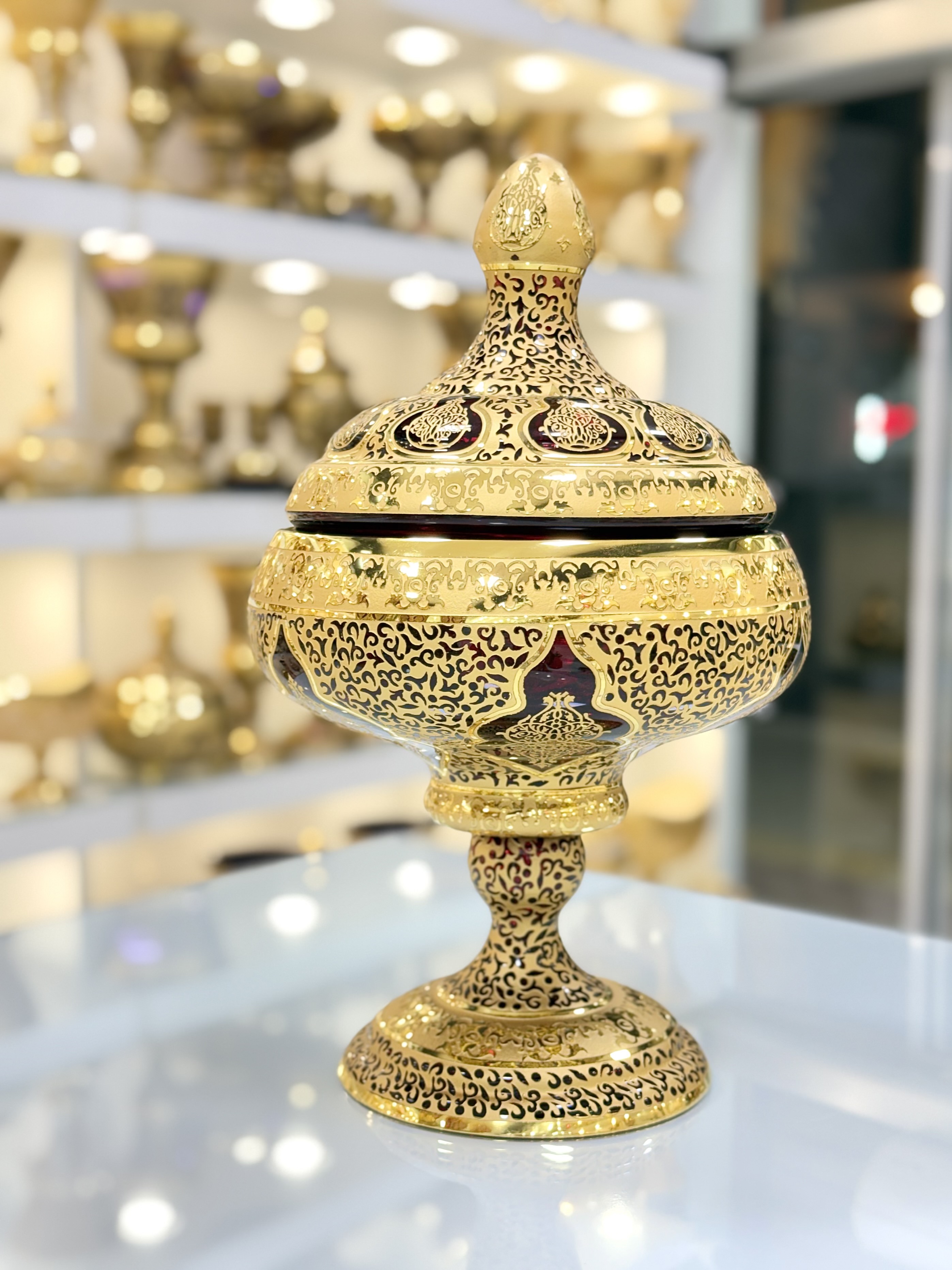 شکلات خوری کریستال طلاکوب